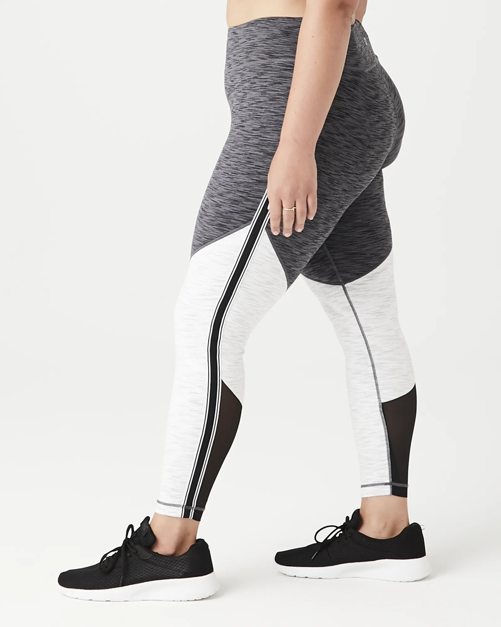 Lorna Capri Legging | Black / Charcoal Grey