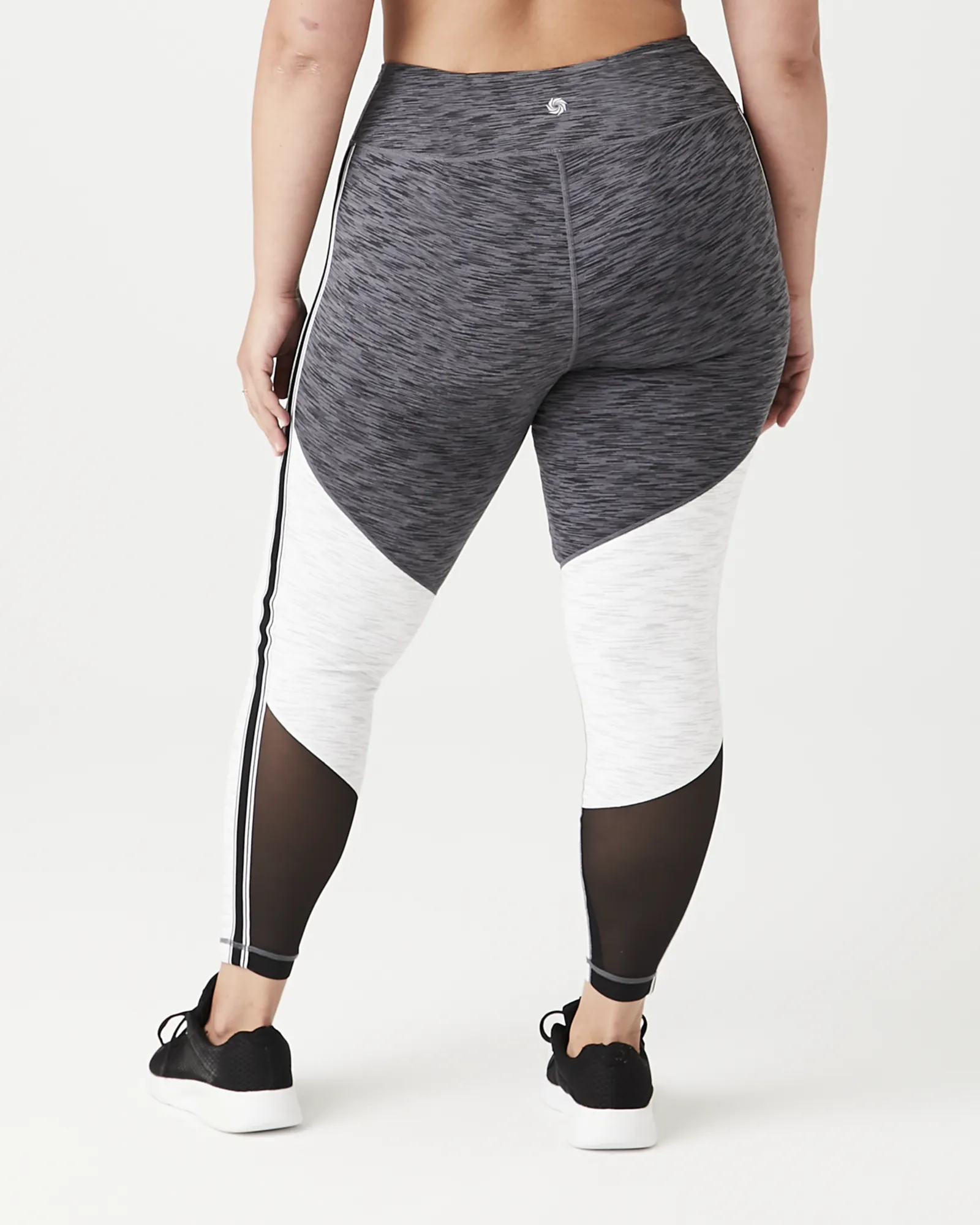Lorna Capri Legging | Black / Charcoal Grey