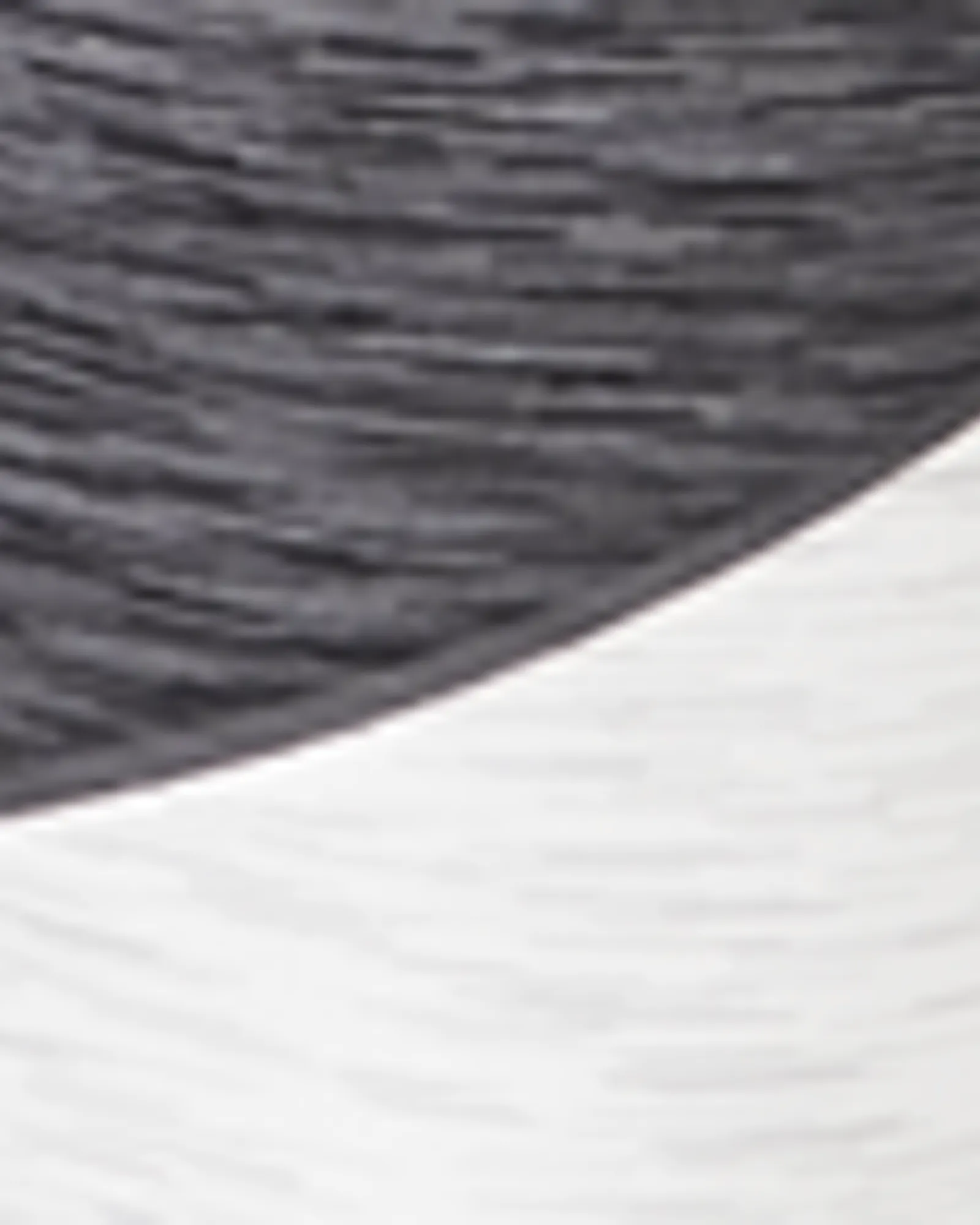 Lorna Capri Legging | Black / Charcoal Grey