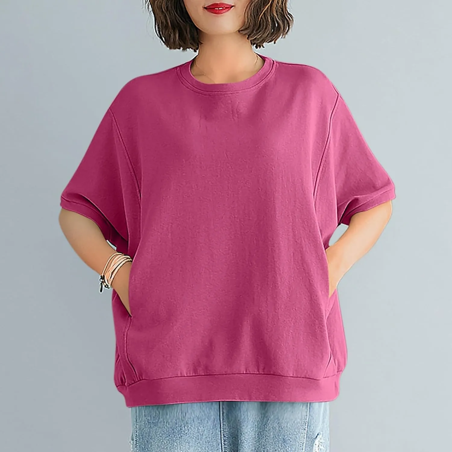 Women's Crew Neck T Shirt Oversized Casual Loose Short Sleeve Tee Summer Athletic Workout Pullover Tops with Pockets